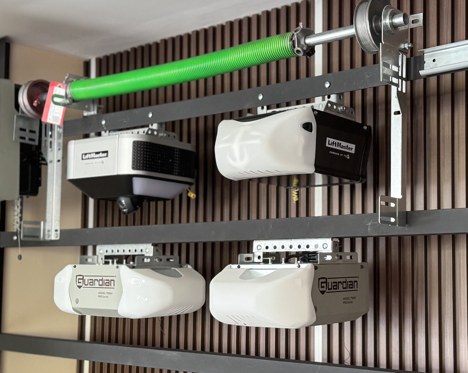Instalación de Motores LiftMaster Inteligentes